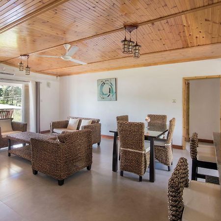 Flora'S Self Catering Apartments Victoria Luaran gambar