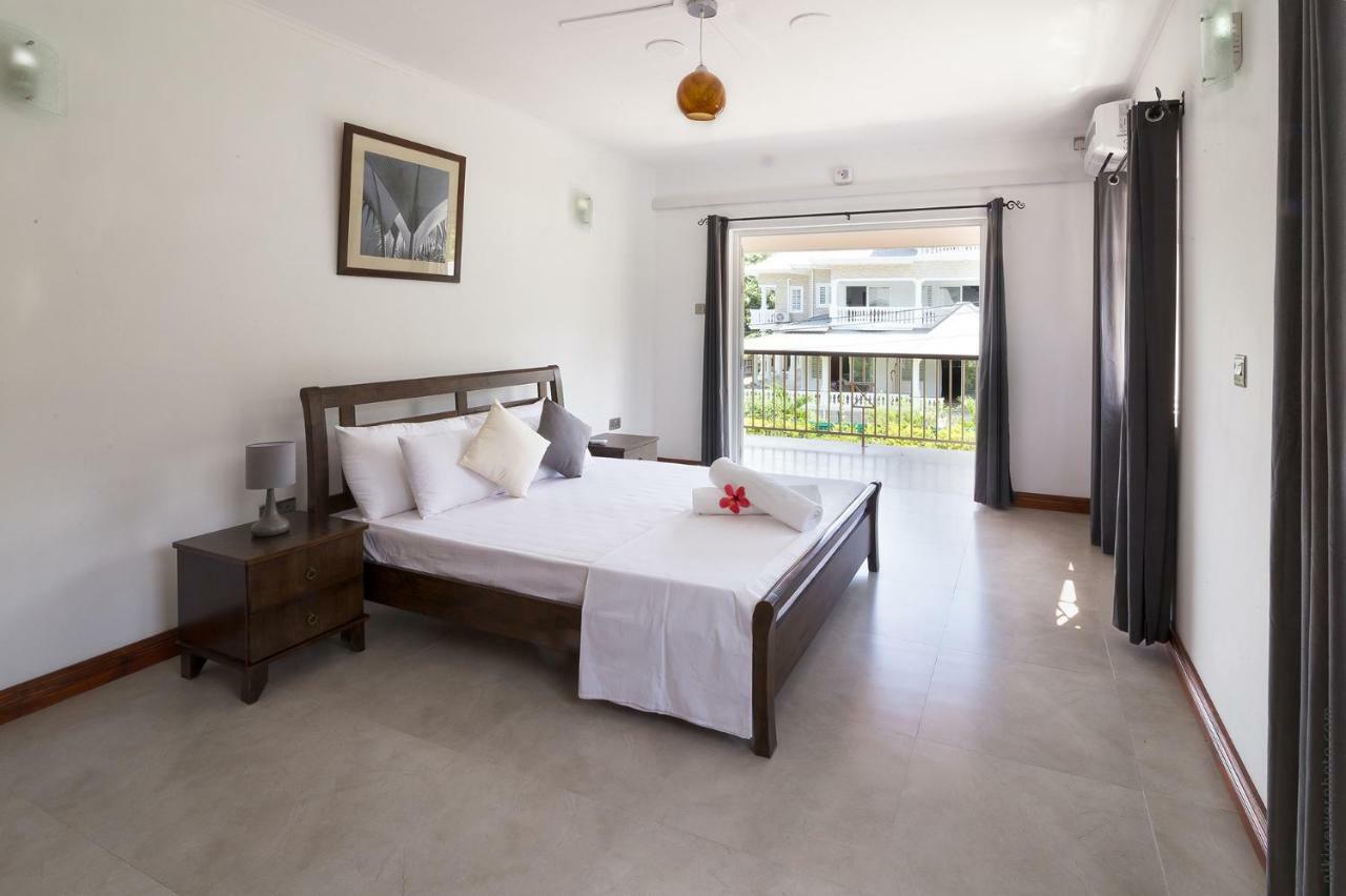Flora'S Self Catering Apartments Victoria Luaran gambar